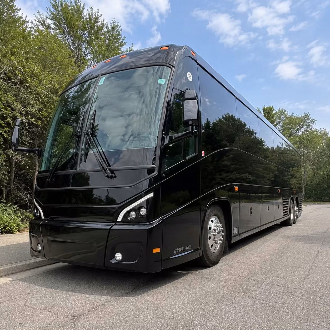 charter bus transportation for veterans events and memorial services in st clair shores