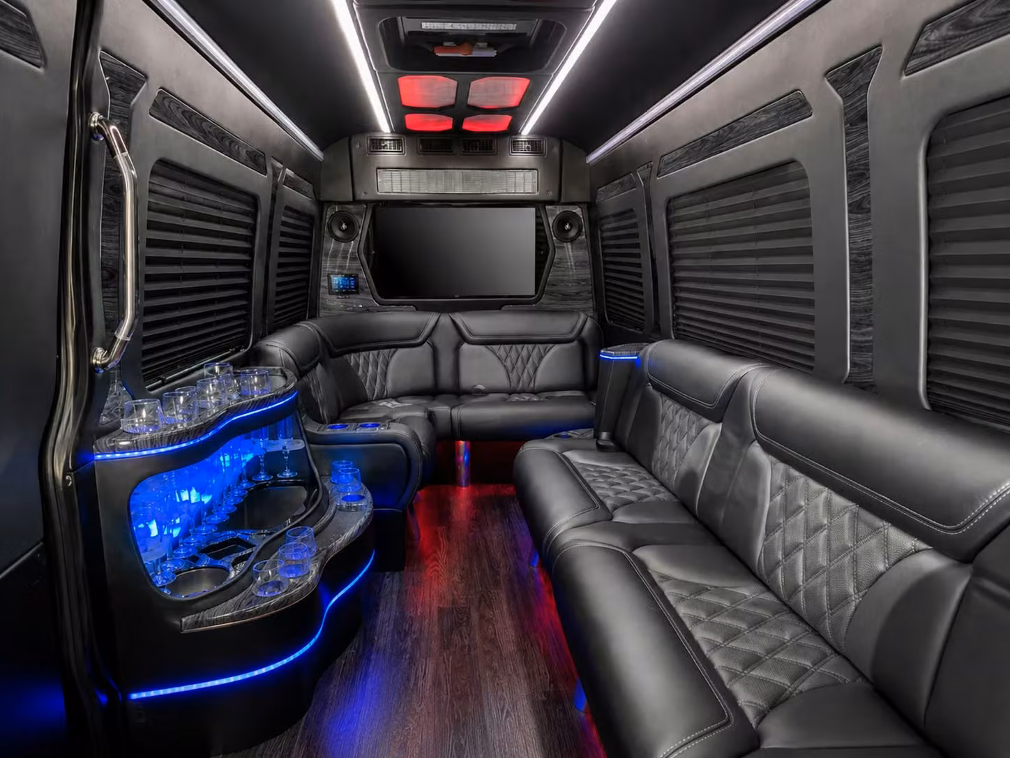 stclairshorescharterbuscompany com makes government training and conference transportation in st clair shores simple